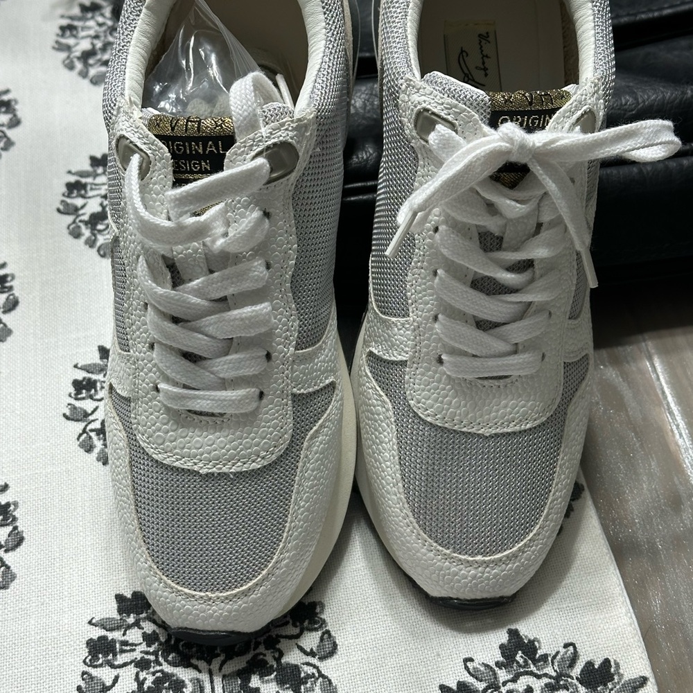 Vintage Havana Gray and White Sneakers - Picture 5 of 5